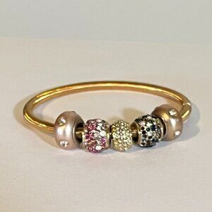 Elegant Gold Bracelet with Five Dazzling Beads